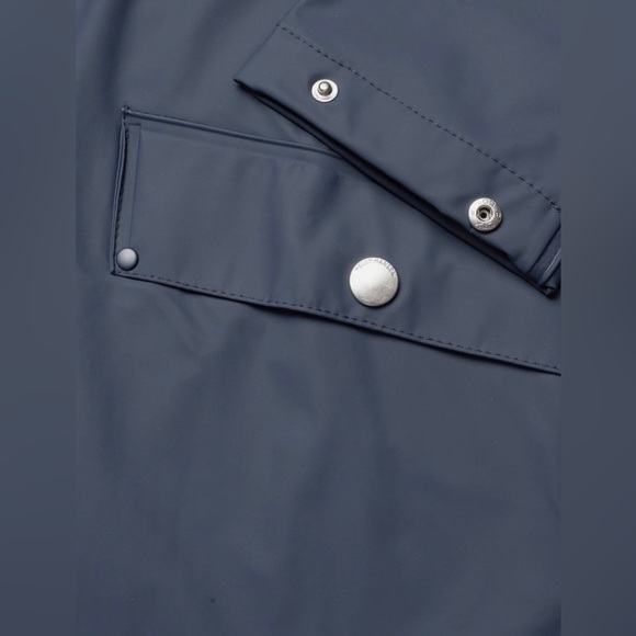 NWT Helly Hansen HH Women’s Waterproof Rain Jacket In Navy - Picture 8 of 10